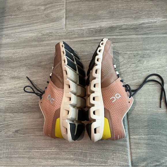 On Running Women’s Cloud X Shoes 7.5 in mocha  sand - Picture 6 of 10